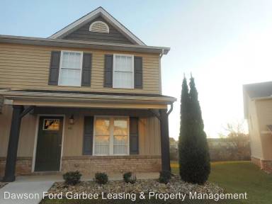 Main picture of 20 Gloucester Dr