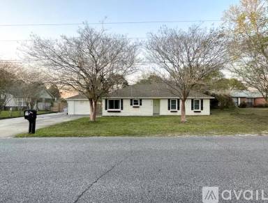 Main picture of 8724 Laredo St