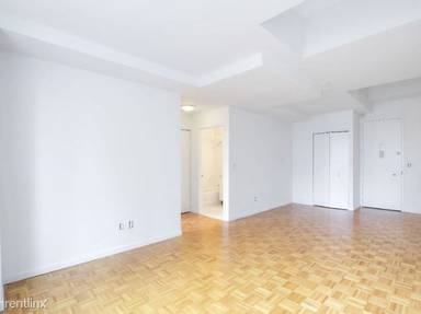 Main picture of 45 Wall St Apartments