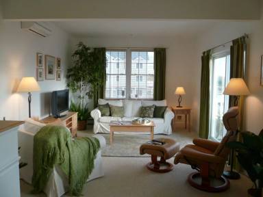 Main picture of 42 Severance Grn