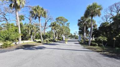 Main picture of 1401 S McCall Rd