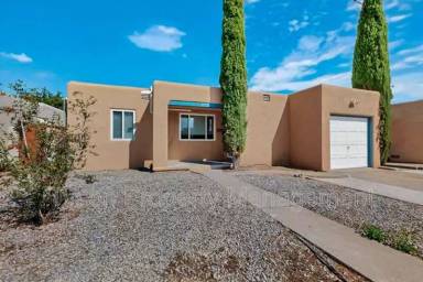 Main picture of 1028 Princeton Dr NE