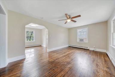 Main picture of 517 36th St NW