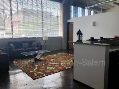 Main picture of 675 N Main St