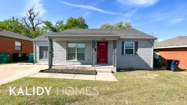 Main picture of 3221 NW 39th Ter
