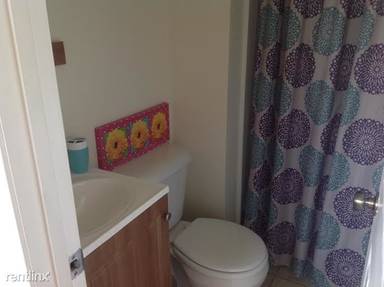 Main picture of 61 Poplar St