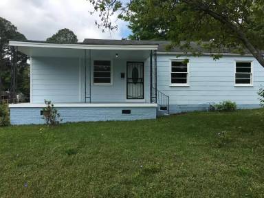 Main picture of 3003 Cabot St