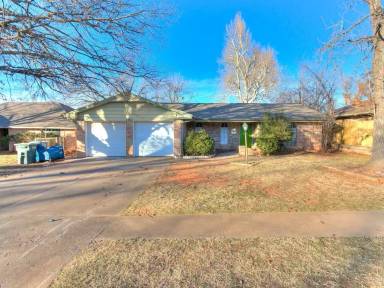 Main picture of 1011 Crown Dr