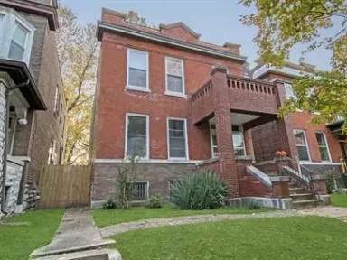 Main picture of 720 Dover Pl