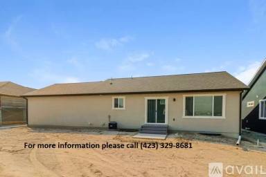 Main picture of 2323 E Spring St