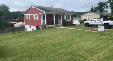 Main picture of 318 Amherst Rd