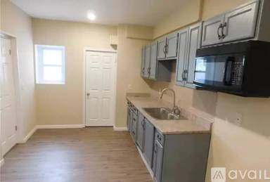 Main picture of 714 W Berwick St