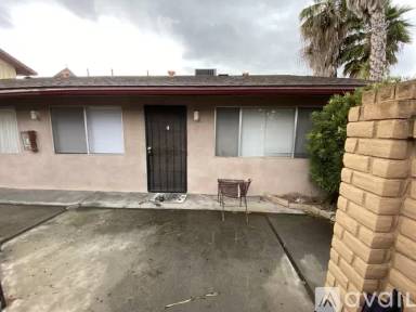 Main picture of 1413 Robertson Blvd