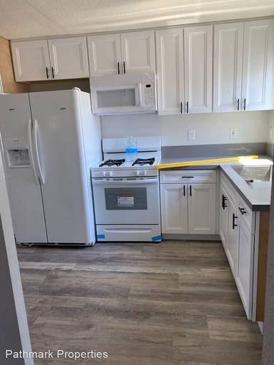 Main picture of 653 S Sunshine Ave