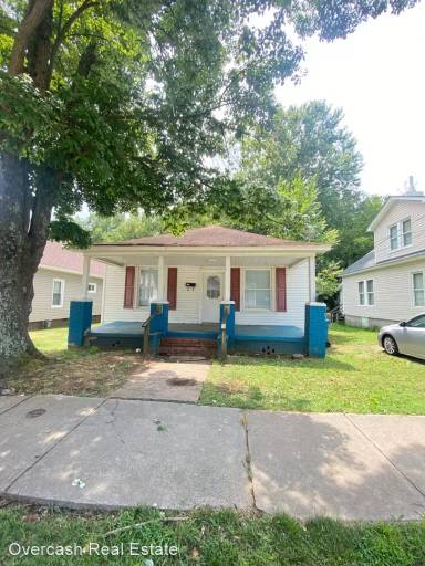 Main picture of 525 E Cemetary St