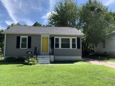 Main picture of 2812 E 25th St