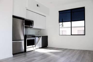 Main picture of 3767 Bancroft St