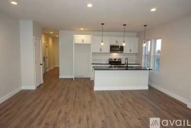 Main picture of 5904 Denison Ave
