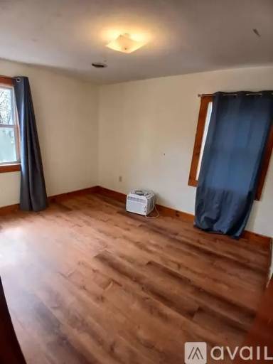 Main picture of 33 Gage St