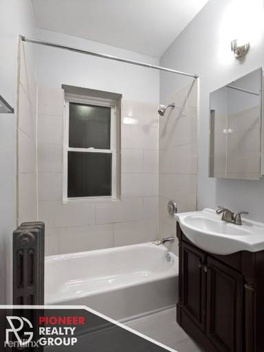 Main picture of 1722 W Juneway Ter