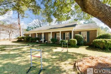 Main picture of 385 Riverdale Dr