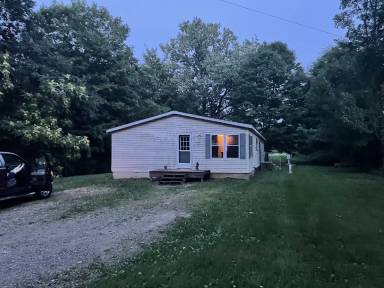 Main picture of 64 Goguac St E