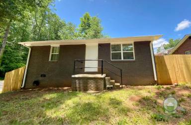 Main picture of 403 Glenn Rd