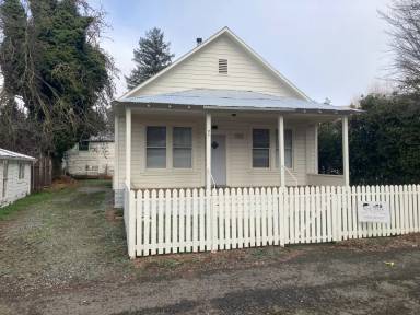Main picture of 93 Court St