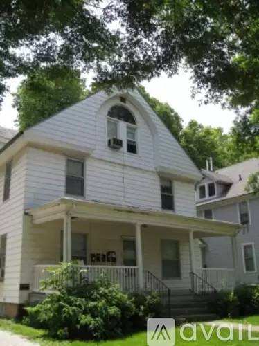 Main picture of 705 W High St