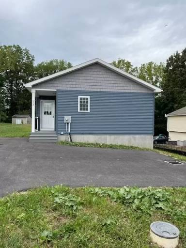Main picture of 53 Commons Rd