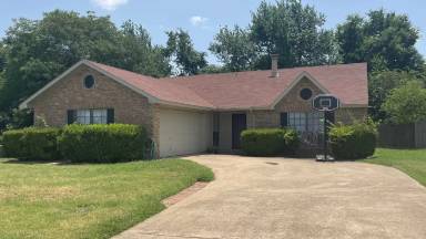 Main picture of 620 Nora Ln