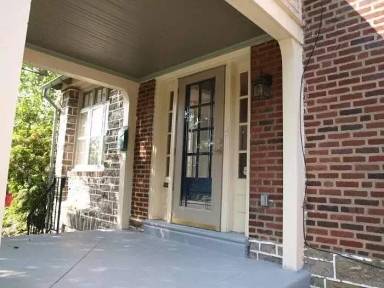 Main picture of 584 Parker Ave