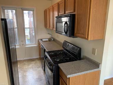 Main picture of 14 Hyde Park Ave