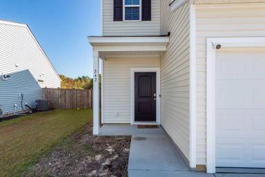 Main picture of 242 Torslanda Ln