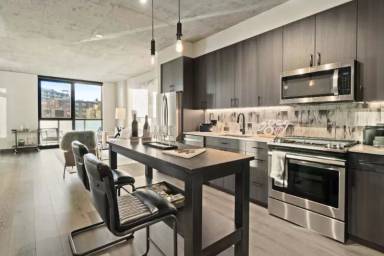 Main picture of 192 N Ada St