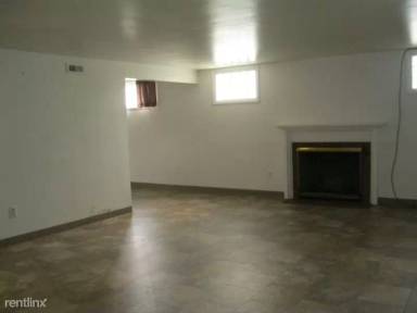 Main picture of 203 Park Dr N