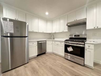 Main picture of 72 Easton St
