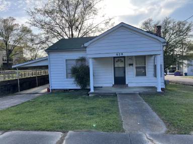 Main picture of 628 N Washington Ave