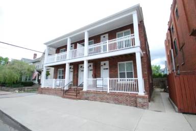 Main picture of 454 W 3rd Ave
