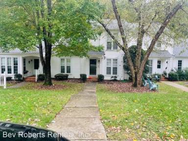 Main picture of 110 Planetree Ln