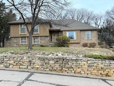 Main picture of 2004 Rehfeld Dr