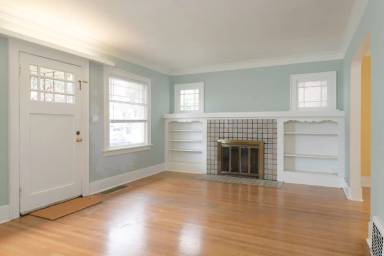 Main picture of 805 NE 70th St