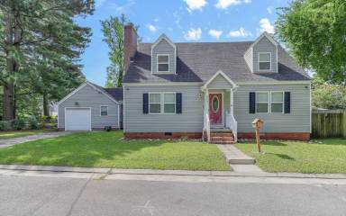 Main picture of 975 Green St