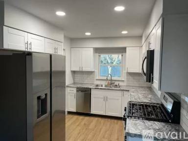 Main picture of 4230 Louise St