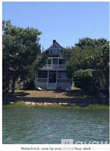 Main picture of 101 Hampton Cir