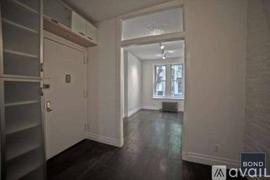 Main picture of 81 Perry St