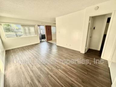 Main picture of 1810 Broadway
