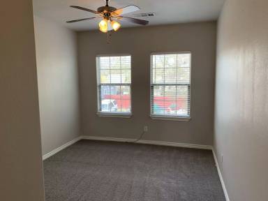 Main picture of 912 Drexel St