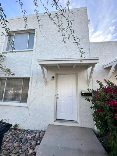 Main picture of 1125 N California St