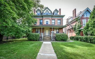 Main picture of 605 N Negley Ave